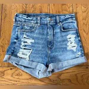 American Eagle Outfitters Hi Rise Curvy fit sz 2 Distressed Jean Shorts Shorties